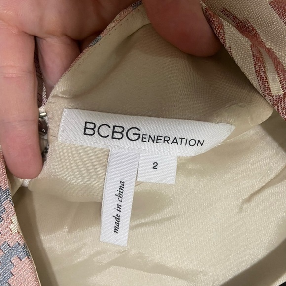 BCBG LIKE NEW pastel metallic A line peplum feminine cocktail mini dress size 2 - Picture 4 of 6